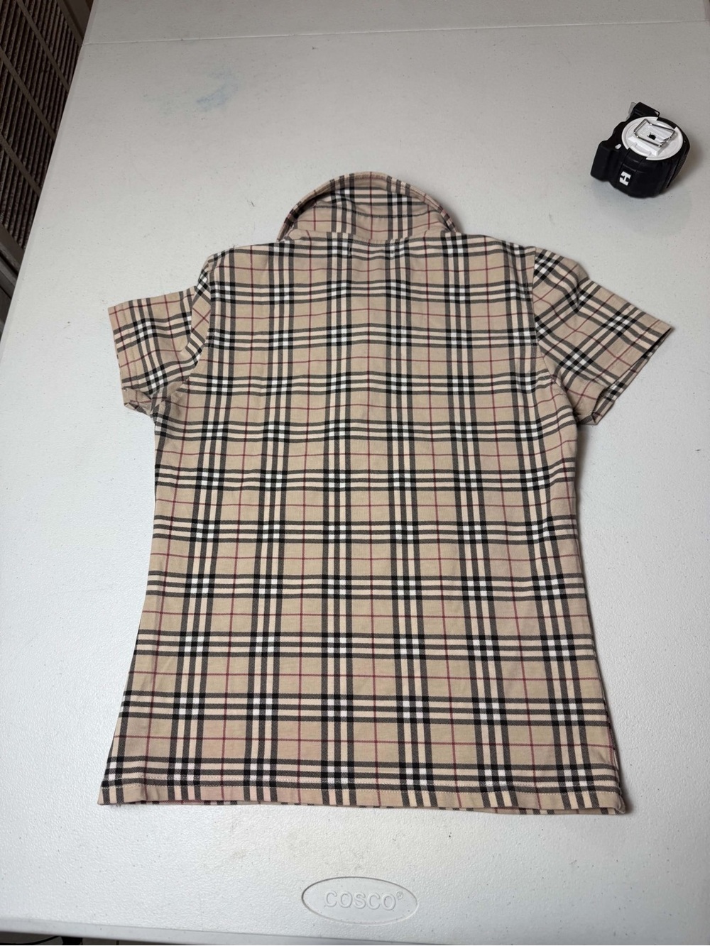 vintage Burberry short-sleeve polo shirt featuring the iconic beige Nova Check - Picture 3 of 6